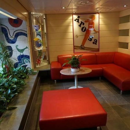 Paradies 503 أروسا المظهر الخارجي الصورة